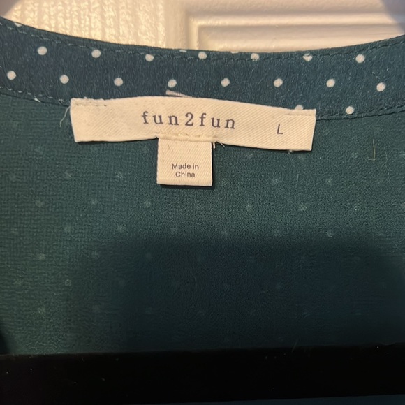 Fun 2 Fun women’s blouse - Picture 2 of 4